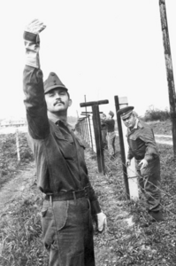 határőrség archívuma bontják a vasfüggönyt 1989 májusában